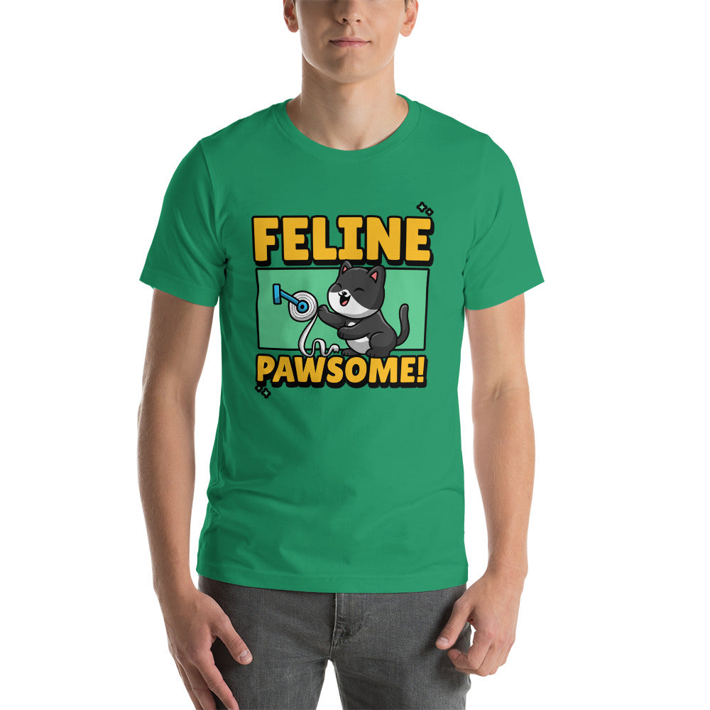 Feline Pawsome t-shirt