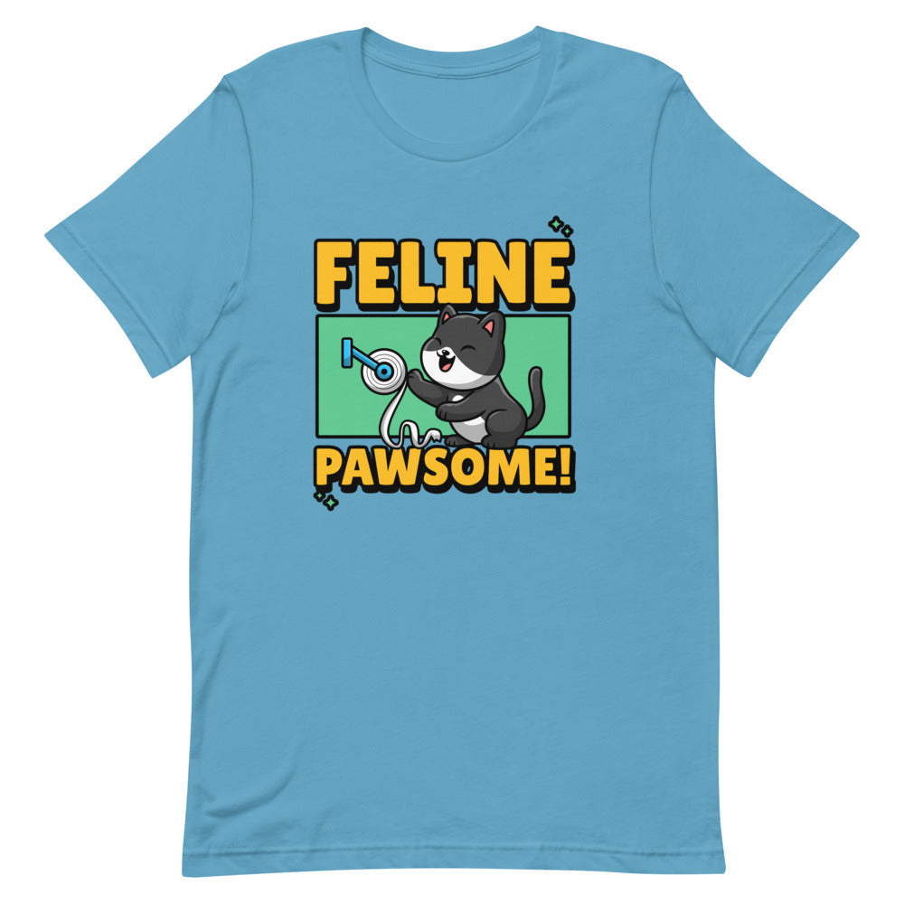 Feline Pawsome t-shirt