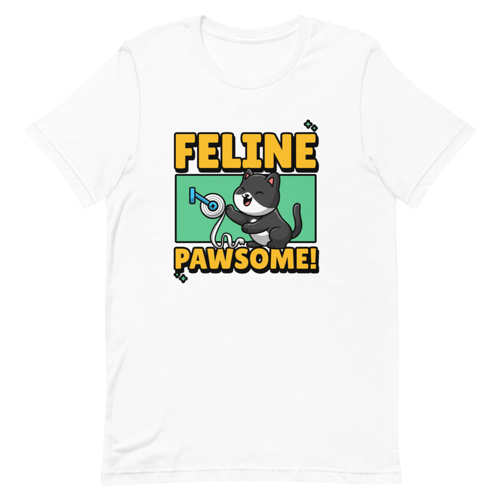 Feline Pawsome t-shirt